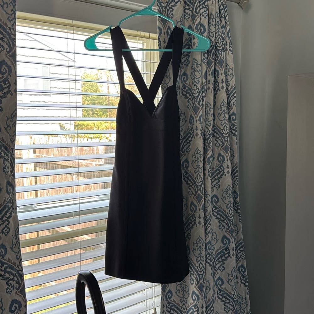 Black dressy-dress